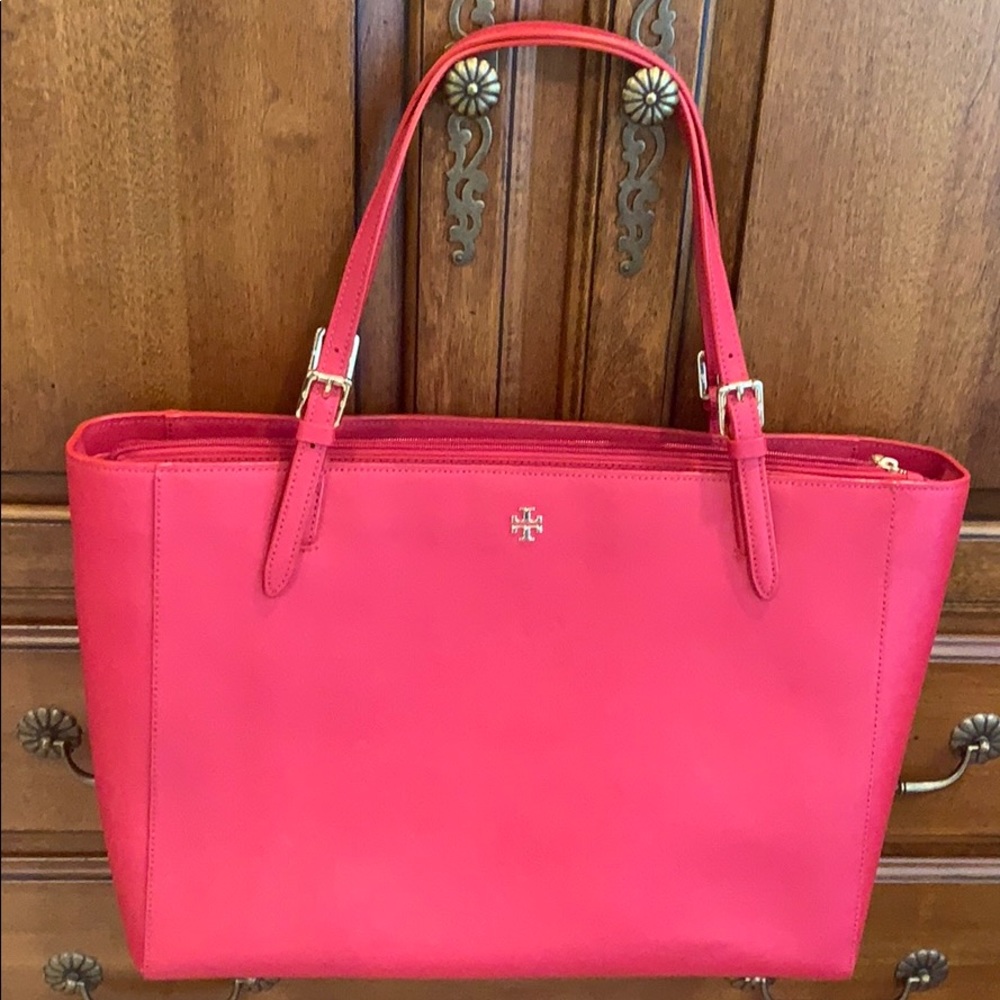NEW HUGE Tory Burch York Buckle Tote new red